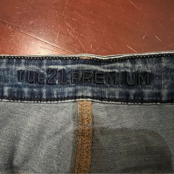 Rue 21 Distressed Patchwork Crops/44x34, 42/34 and 34/34 - Picture 5 of 5